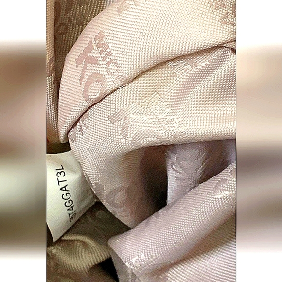 Michael Kors Gansevoort Ivory Crossbody Shoulder Bag (RARE) With Match Wallet - Picture 7 of 17